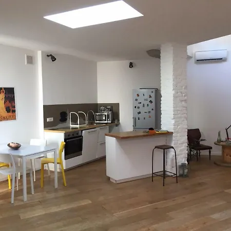 Tommy Loft Apartment